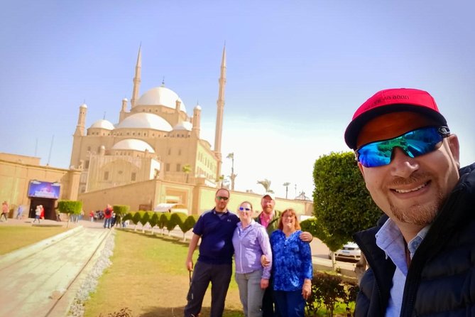 Private tour to Egyptian Museum & Citadel and khan El Khalili market - Meeting your guide and getting on the road