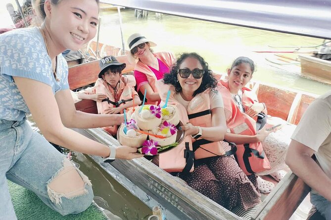 Private Tour to Railway Market Floating Market and Ayutthaya - What the private format adds