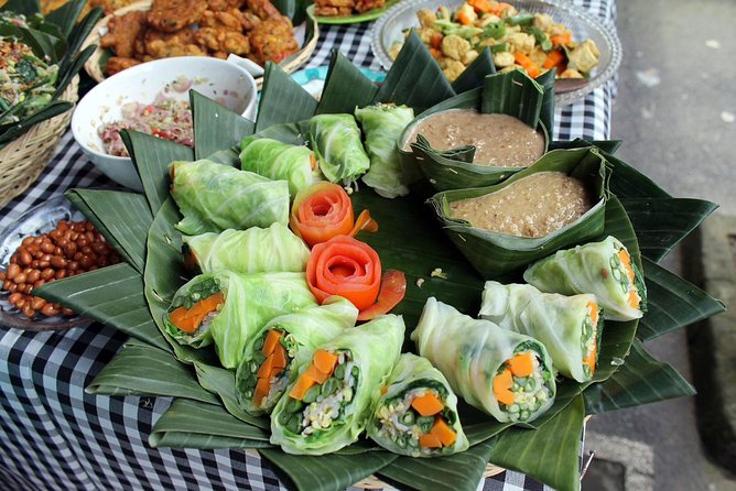 PRIVATE Ubud Market Tour & Balinese Cooking Class with Putu - Starting at 7 a.m. from your Ubud hotel