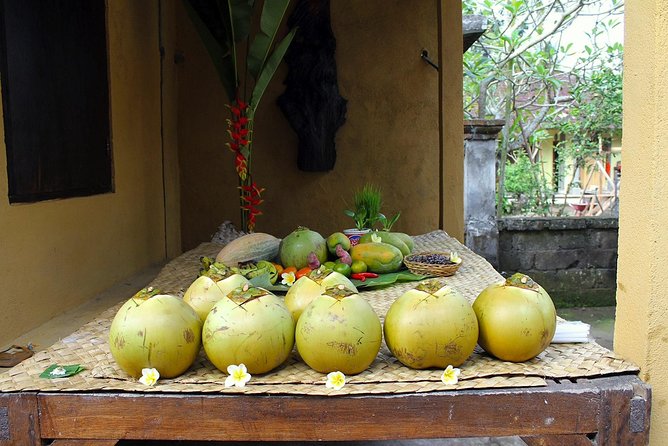 PRIVATE Ubud Market Tour & Balinese Cooking Class with Putu - What the private format changes