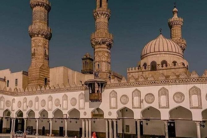 Private Walking Tour in ElMoez Street & Khan Elkhalili Market - Walking El Moez Street through medieval Cairo