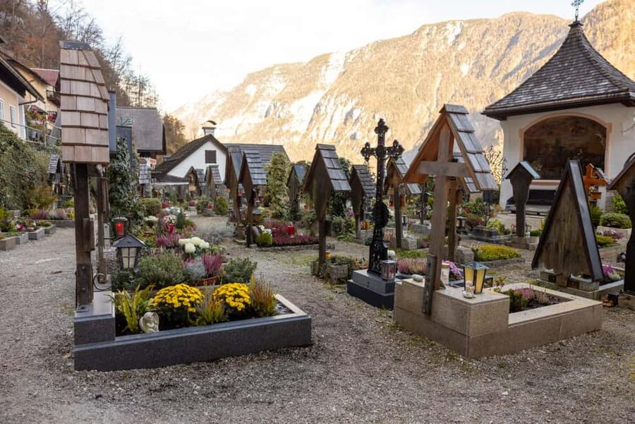Private Walking Tour of Hallstatt Market Square and Churches - Who should book this Hallstatt experience?