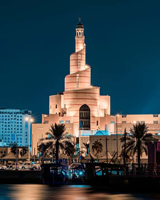 Qatar: Doha City Tour to Souq Waqif, Katara, Pearl & Lusail - What the guides add to the experience