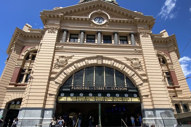 Queen Victoria Market Ultimate Foodie Tour - How much food do you actually get?