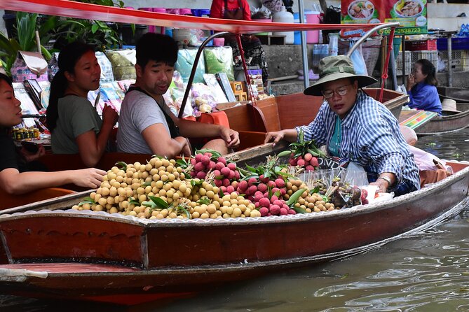 Railway Market, Floating Market and After the Rain Cafe - Who will enjoy this route most
