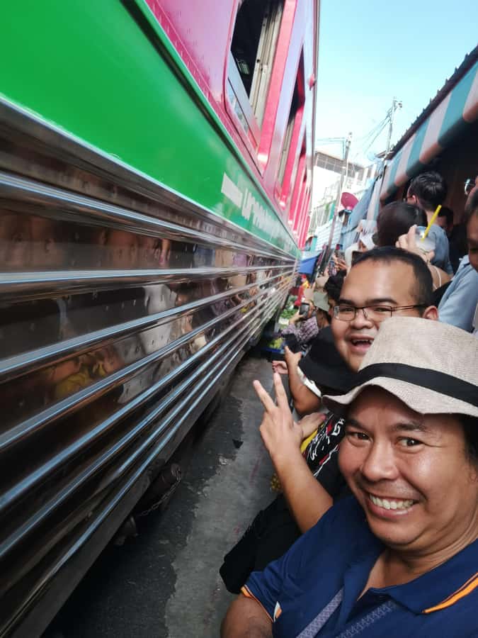 Railway to Waterway: Exploring Railway and Floating Market - The railway market is the main event