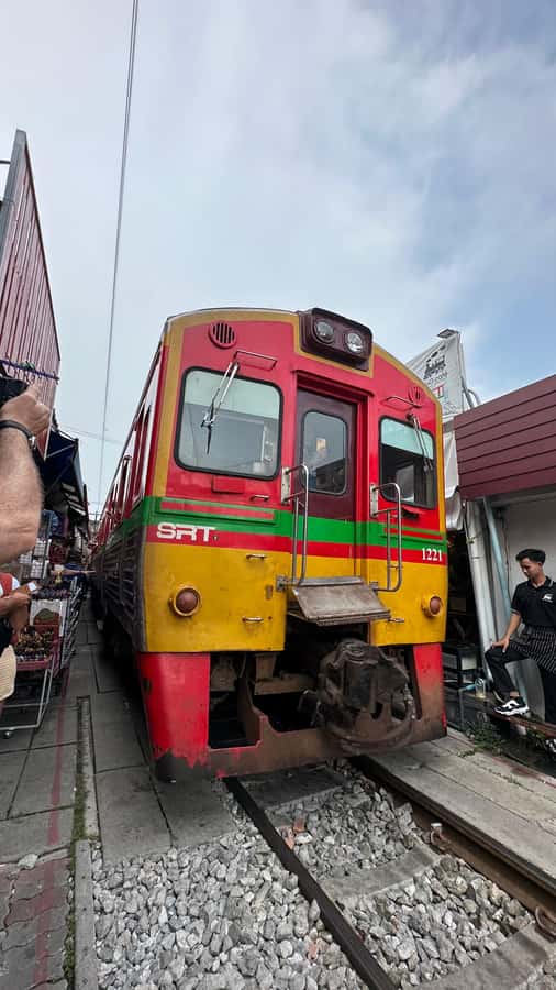 Railway to Waterway: Exploring Railway and Floating Market - The unexplained secret stop