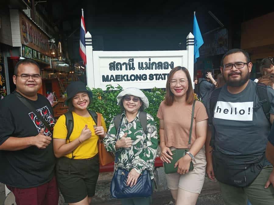 Railway to Waterway: Exploring Railway and Floating Market - Timing, comfort, and practical limits
