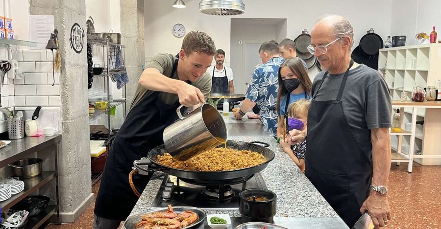 Real Paella Cooking Class – Market Visit & Sangría Workshop - Tapas, sangría, and the social start
