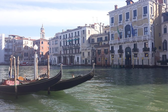 Rialto Market Food and Wine Lunchtime Tour of Venice - Cicchetti, wine, and a proper Venetian lunch