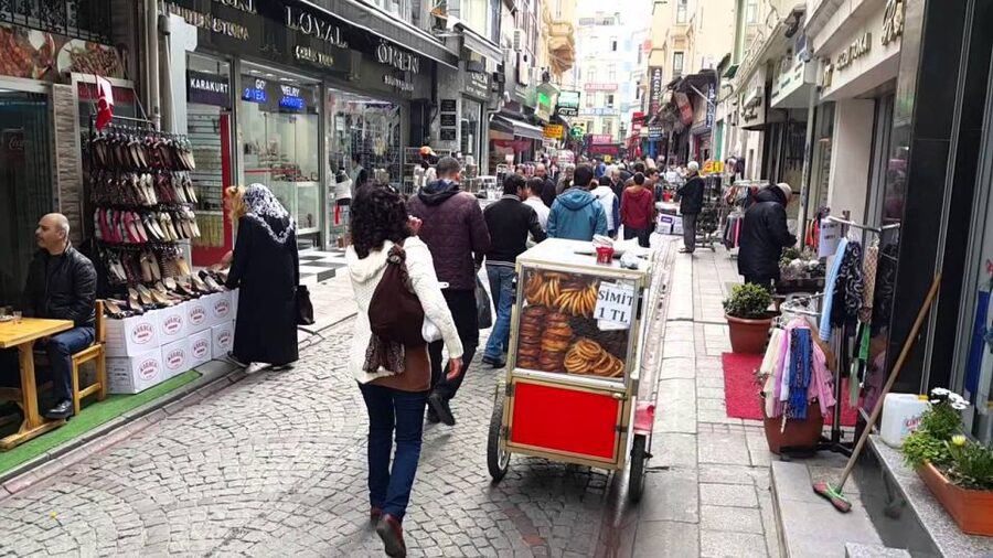 Roman Aqueduct, Sehzade Mosques &Women's Market - Fatih’s market and food from eastern Turkey