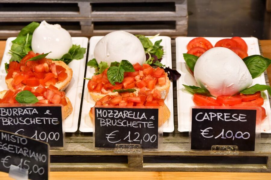 Rome: The Vatican Market Experience Tasting and Class - Gelato and the Vatican story