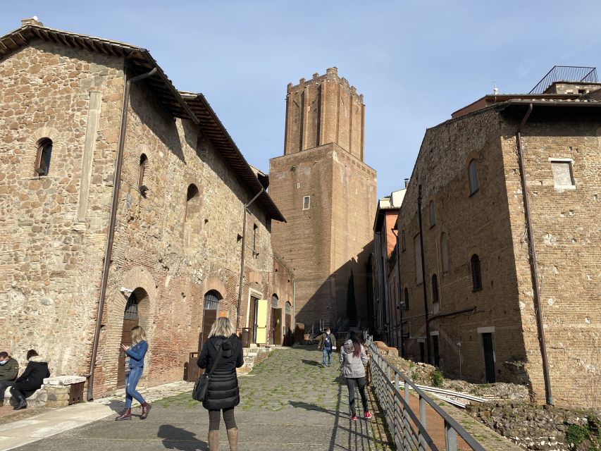 Rome: Trajan Markets Experience with Multimedia Video - Starting at Piazza d’Aracoeli