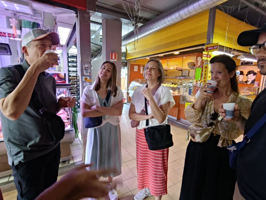 Rome: Vatican Street Food and Wine Tour with Farmers Market - Wine with the Roman specialties