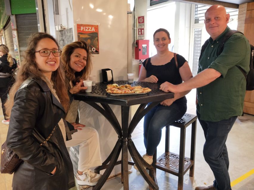 Rome: Vatican Street Food and Wine Tour with Farmers Market - What the guides add to the experience
