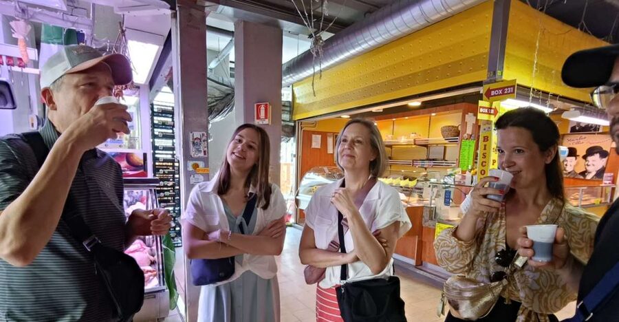 Rome: Vatican Street Food and Wine Tour with Farmers Market - Should you book it?