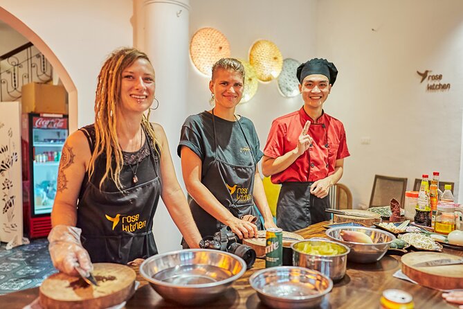 Rose Kitchen Hanoi: Market, Cooking & Culture Tour + Free PickUp - Group size, private classes, and the social side