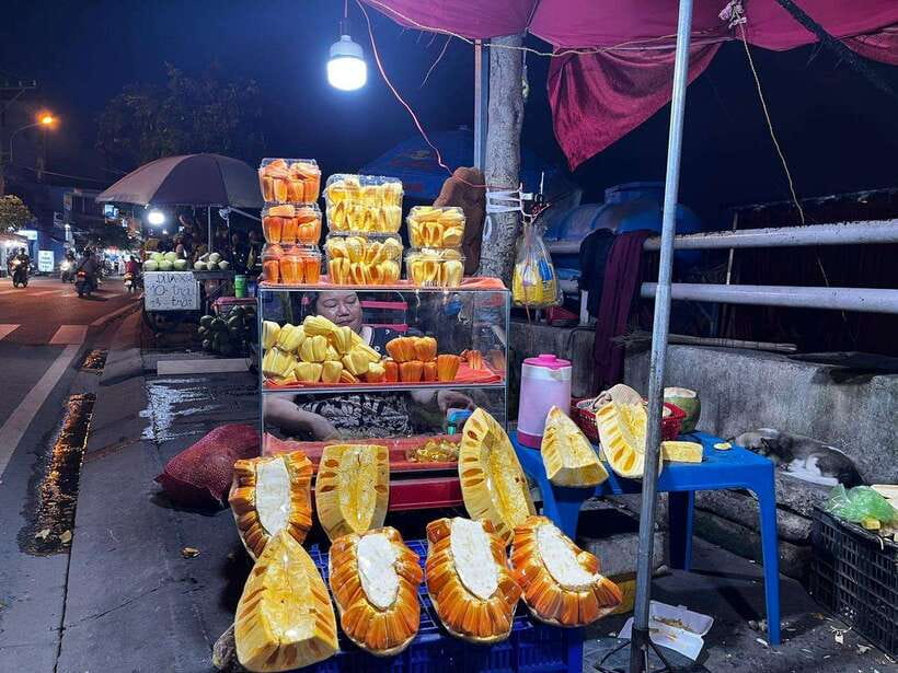 Saigon: Floating Market and Food Tasting Tour by Scooter - Key points to know before booking
