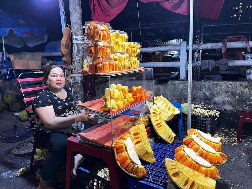 Saigon: Floating Market and Food Tasting Tour by Scooter - Why a scooter is the right way to see Saigon