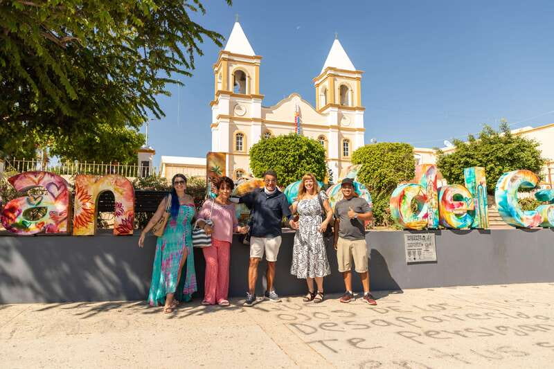 San Jose del Cabo: Guided Food Tour & Visit to Local Market - Aguas frescas and the first taste of local flavor