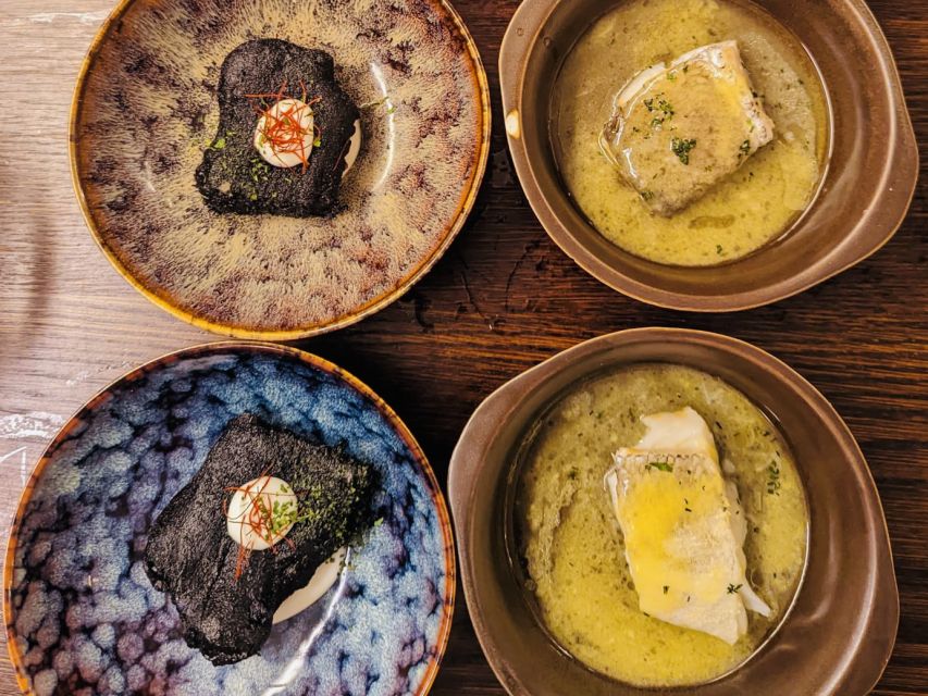 San Sebastian: Market, Pintxos and Wine Tasting Tour - Understanding La Gilda and the difference between pintxos and tapas