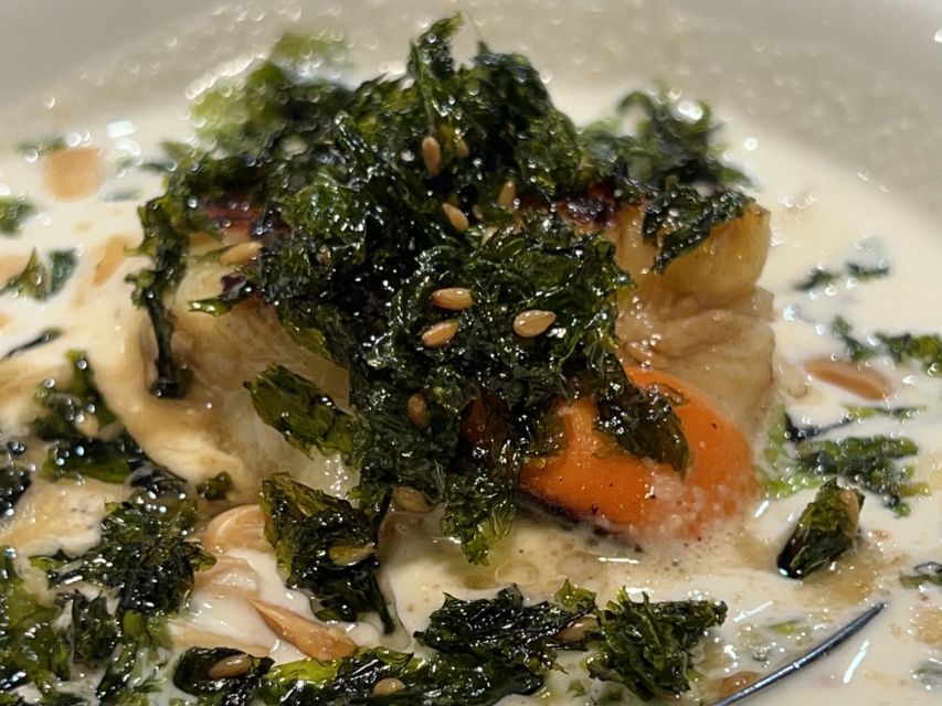 San Sebastian: Market, Pintxos and Wine Tasting Tour - The guides make the difference