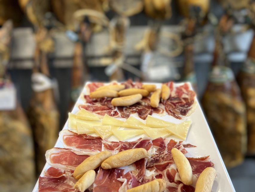 San Sebastian: Market, Pintxos and Wine Tasting Tour - Who should book this tour