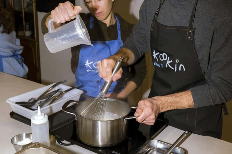 San Sebastián: Market Tour and Basque Cooking Class English - Mobility and accessibility details