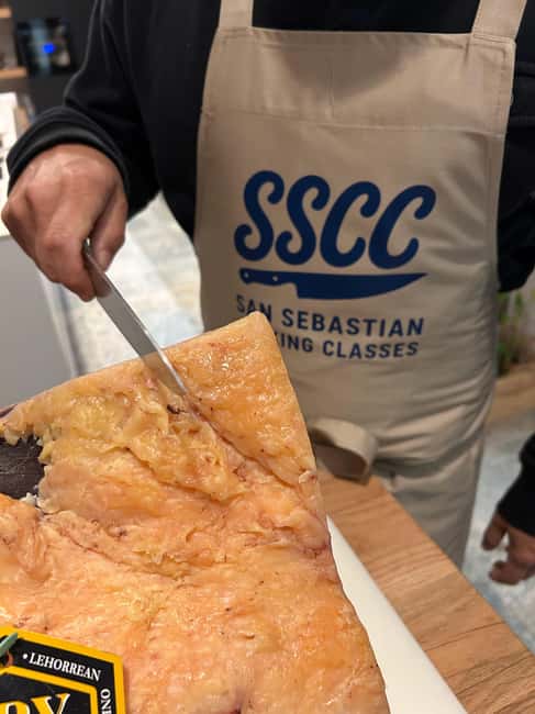 San Sebastián: Market Tour, Cooking Class, & Meal - Why the eight-person limit helps