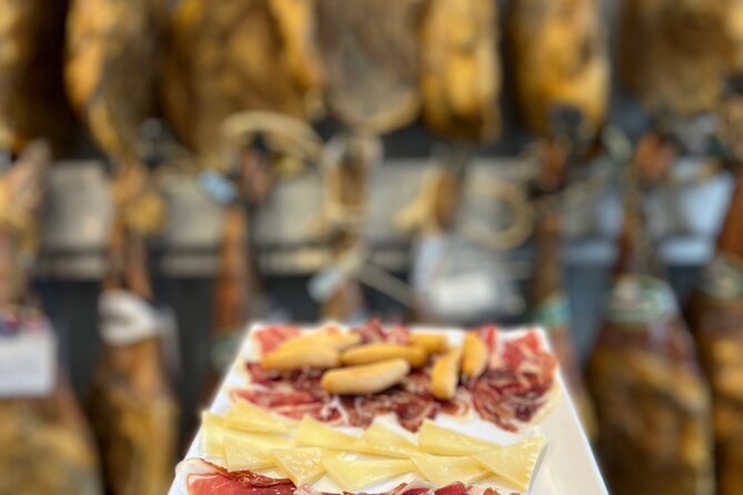 San Sebastian Pintxo Food, Wine & Market Foodie Tour(Small Group) - Calle Mayor: pintxos with a local-produce focus