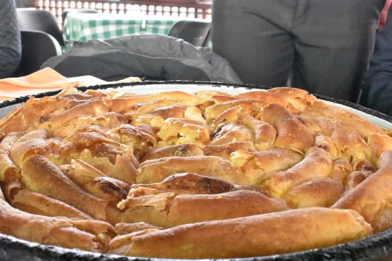 Sarajevo: Sarajevo City Market, Old Town Food Tasting Tour - Uškur pita and the craft of Bosnian pie