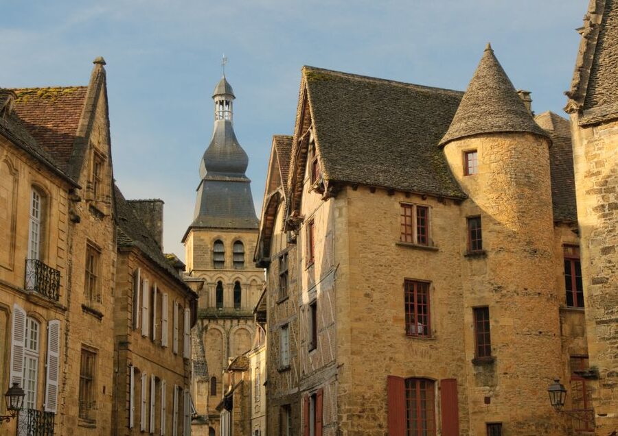 Sarlat Gourmet Tour & Market Visit with Tastings - Starting at Place Pasteur