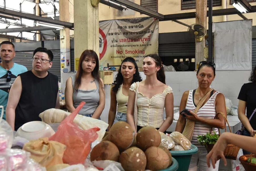 Sathon: Hands-on Thai Cooking Class & Market Tour in Bangkok - Two hours of cooking, with four dishes to eat