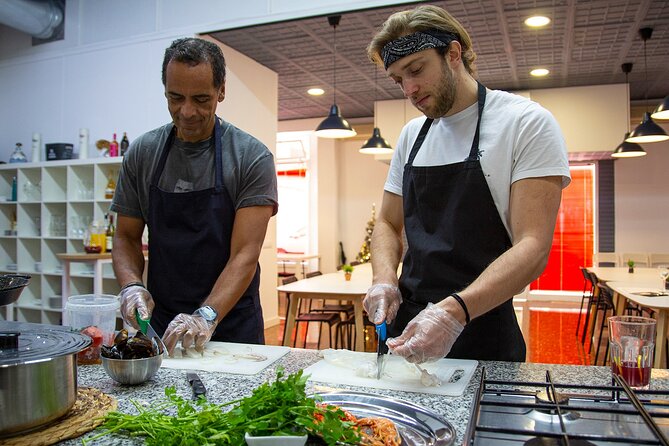 Seafood paella cooking class, tapas and visit to Ruzafa market. - Starting at San Valero Parish at 11 a.m.