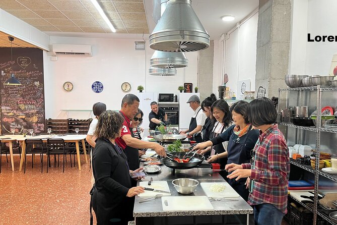 Seafood paella cooking class, tapas and visit to Ruzafa market. - The eight-minute walk to the cooking kitchen