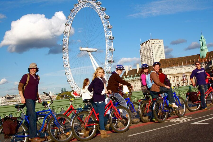 Secrets of London Bike Tour: Thames, Tower Bridge & Market - Borough Market is the lunch break