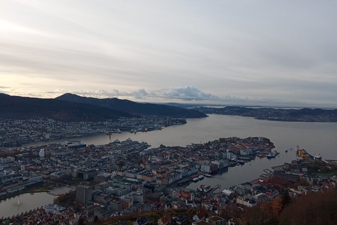 Self-Guided Hike from Bergen's Fish Market up Mount Fløyen - From Bergen’s Fish Market to the foot of Fløyen