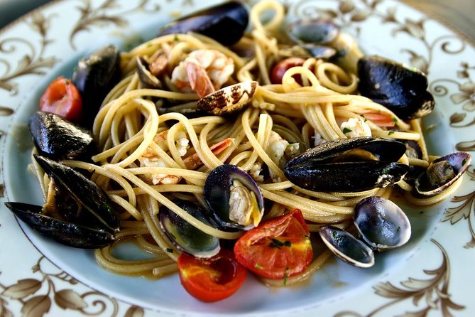 Semi-Private Venice Market and Cicchetti Food Experience - Starting at the Rialto Fish Market