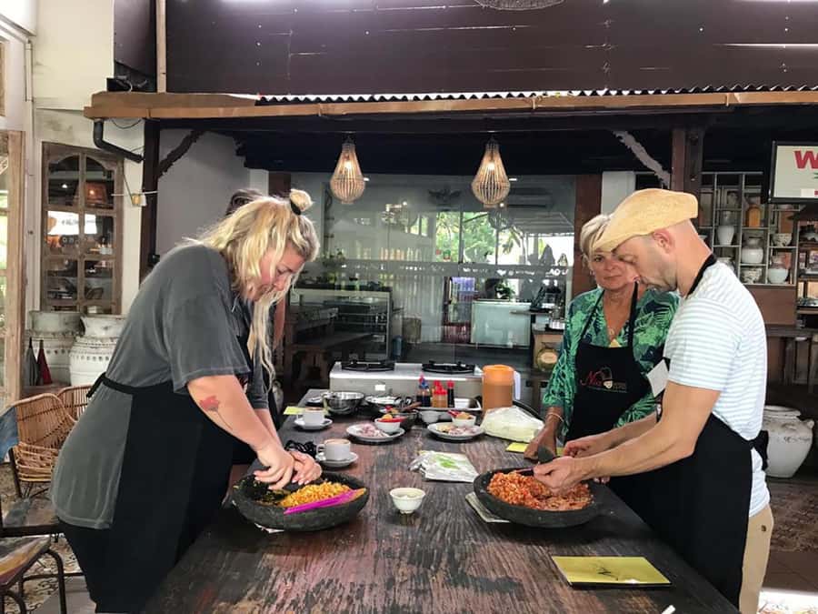 Seminyak: Balinese Cooking Class & Market Tour - Why this cooking class works so well
