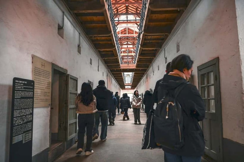 Seoul: Colonial History Tour with Prison&Palace, Market Food - Why this route explains Seoul better than a palace visit alone
