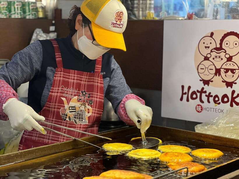 Seoul: Fearless Foodie Gwangjang Market Food Adventure - The guide makes the market easier to read