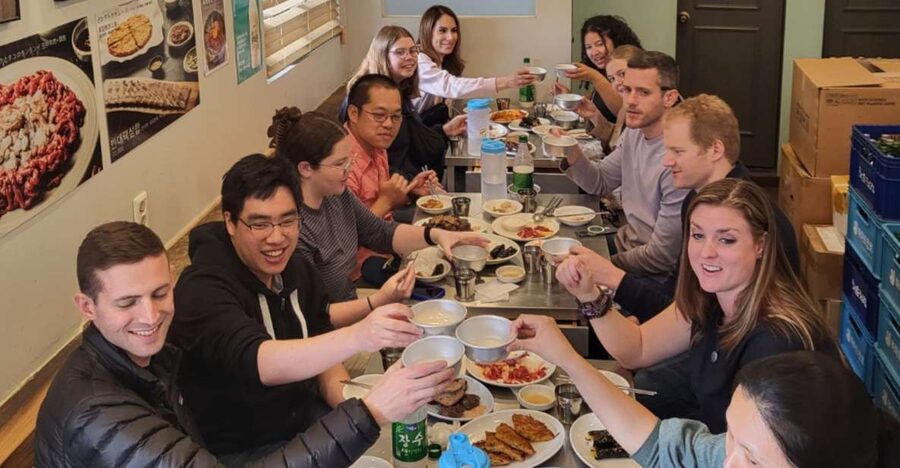 Seoul: Gwangjang Market Netflix Food Tour - Ikseon-dong, where hanok meet cafes