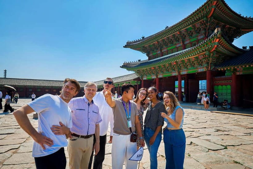Seoul: Gyeongbok Palace, N Tower, & Local Market City Tour - Gyeongbokgung and the palace guard ceremony