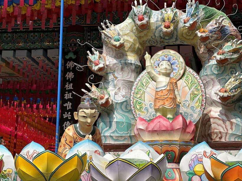 Seoul: Gyeongbok Palace, N Tower, & Local Market City Tour - The guides make the difference