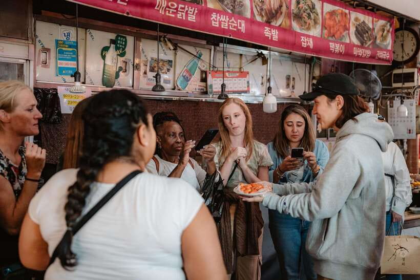 Seoul: Night Market Food Tour with Local Guide - Ten Korean foods, from familiar to adventurous