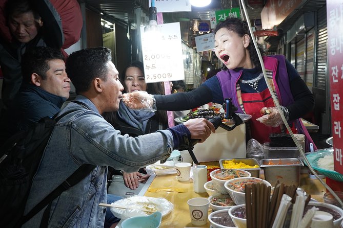 Seoul Street Food Market Tour - Walking through a famous Seoul market