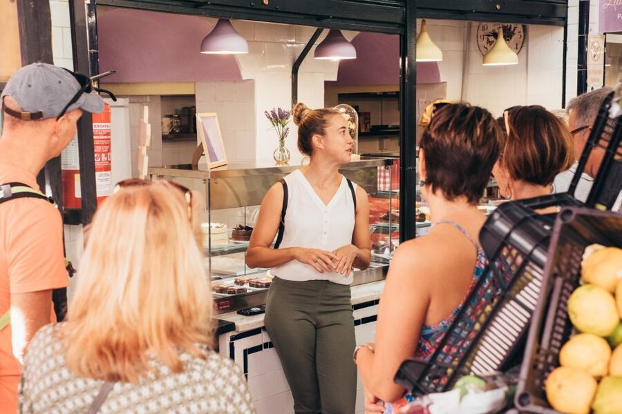 Seville: Morning Market & Tapas Tour - A walk through everyday Seville