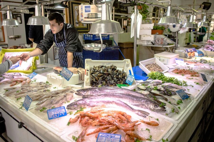 Seville: Morning Market & Tapas Tour - Who should book this experience?