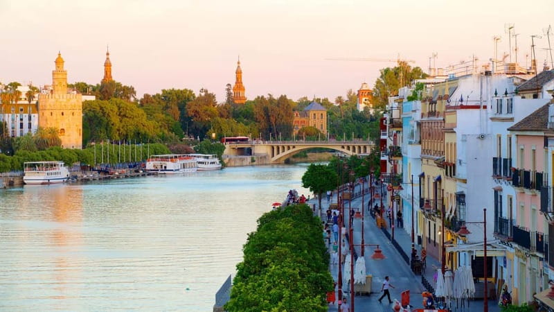 Seville: Tasting, History, Market visit and Tapas Tour - Breakfast with coffee, toast, and orange juice