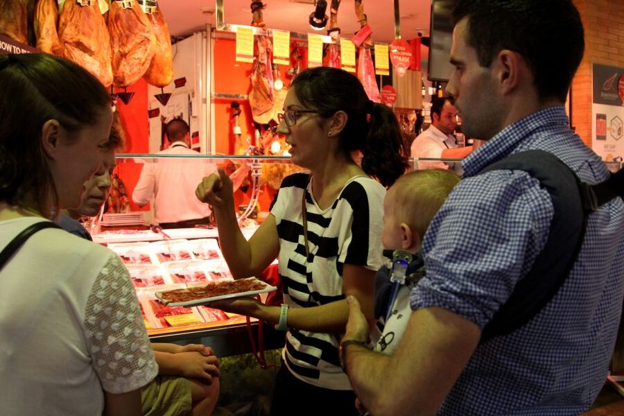 Seville: Triana Market Tour with Tastings - Fruit, sweets, wine, and beer
